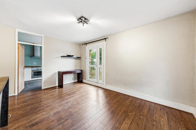 110 Strathdon Drive, SW17 0PP (3)