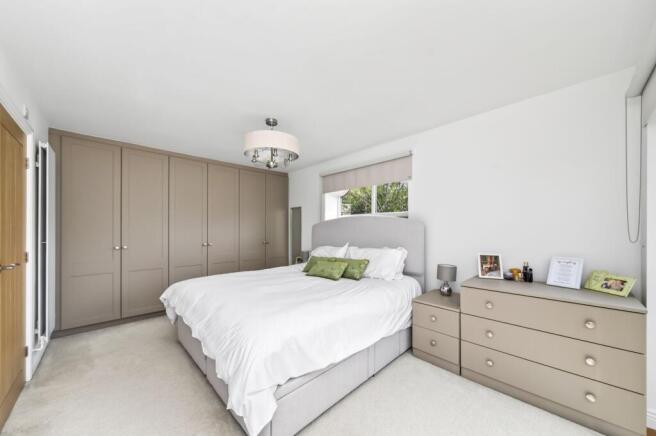 3 bed Barn Conversion for sale Image 11