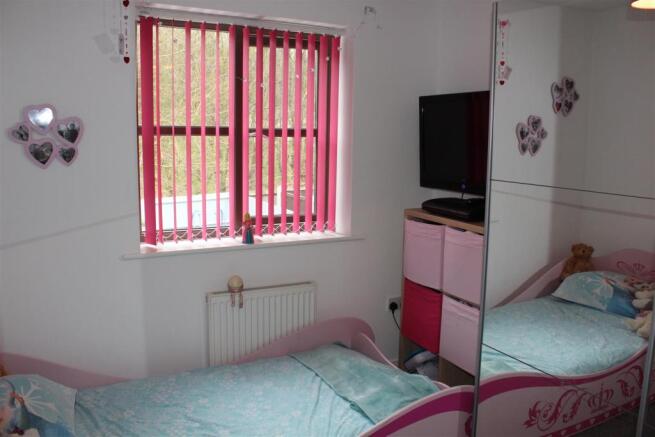 bedroom2.JPG