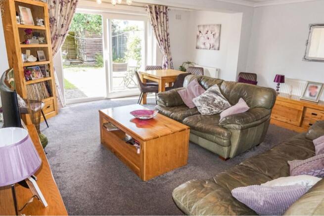 Lounge/Dining Room