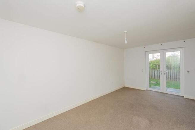 2 bed Terraced to rent Image 6