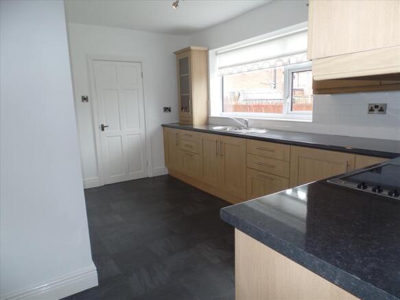 ADDITIONAL kitchen photo