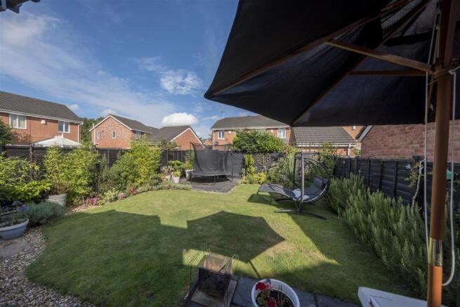 3 Tealby Close-020.JPG