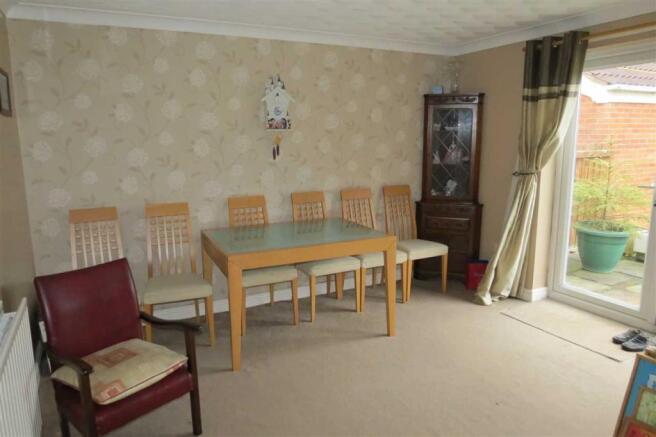 Dining Area: