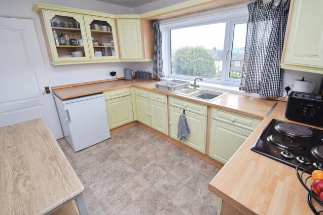 2 bed Detached Bungalow for sale Image 4