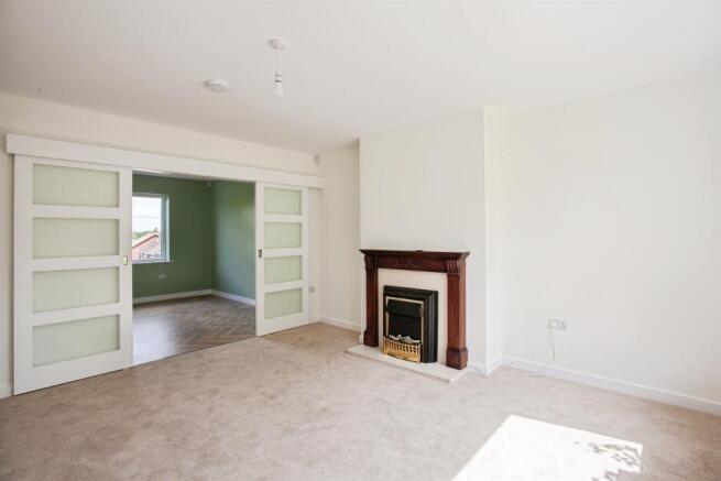 3 bed Semi-Detached for sale Image 2