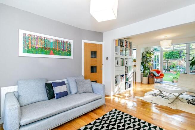 Lounge/Dining Room