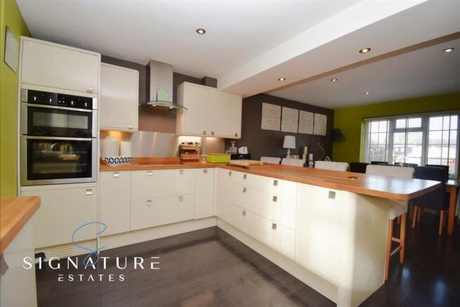 Kitchen/Dining