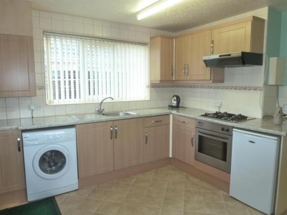 KITCHEN/BREAKFAST RO