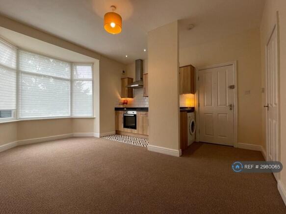 1 bed Flat to rent Image 6
