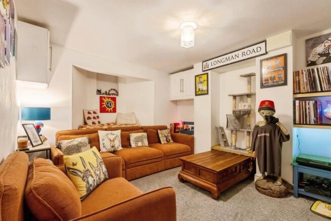 3 bed Terraced for sale Image 10