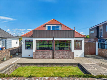 42 Seafield Drive, Seafield, KA7 4BJ