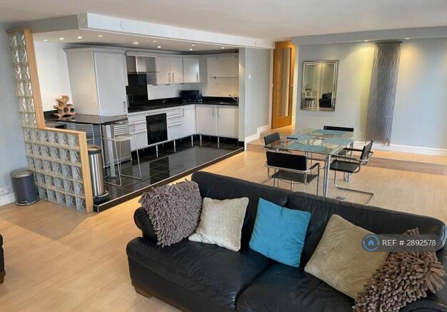 Lounge / Kitchen