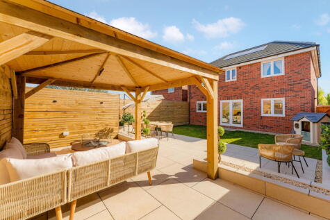Menin Close, Lunts Heath Rise, Widnes