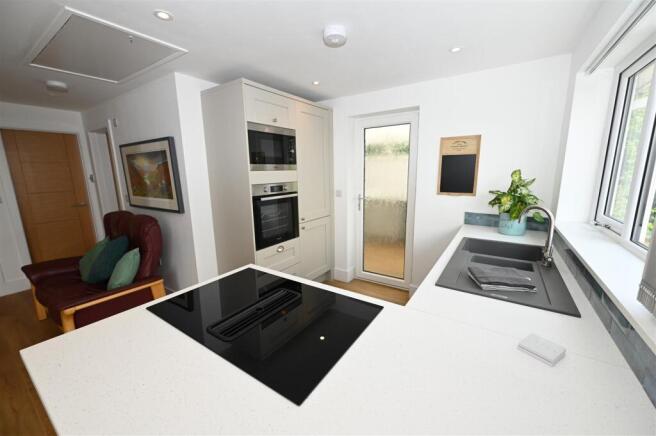 2 bed Semi-Detached Bungalow for sale Image 8