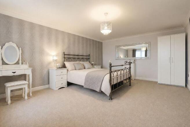 4 bed Detached for sale Image 5
