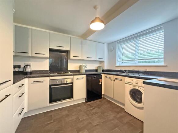 Marazion Way 45 - Kitchen.jpg