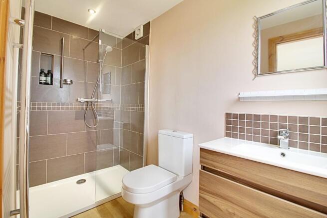 Bedroom One (Ensuite).jpg
