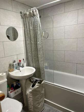 Bathroom.jpg