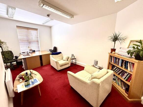 4A80C362-BF68-4F8...