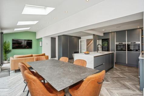Angelica Court, Bingham, Nottinghamshire, NG13