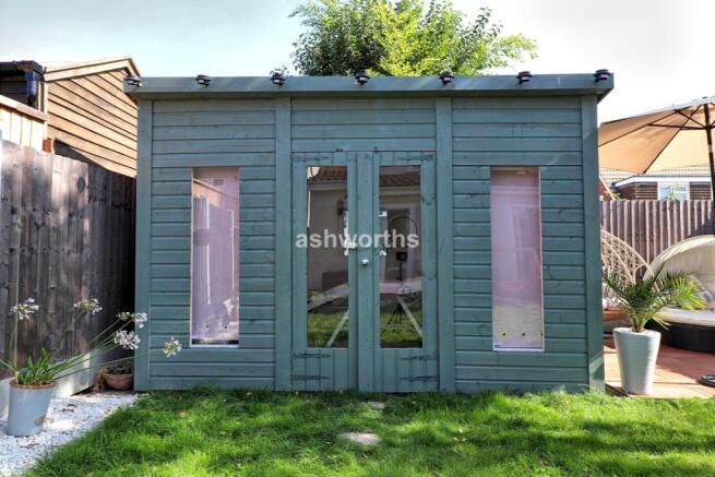 Log cabin