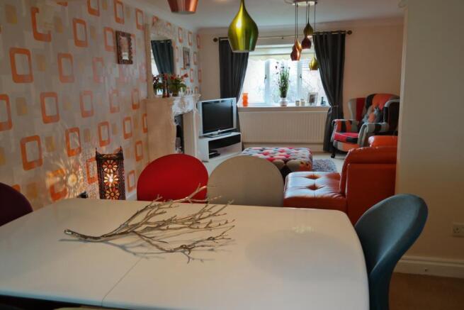 Lounge/Dining Room