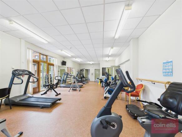 2 bed Ground Flat for sale Image 10
