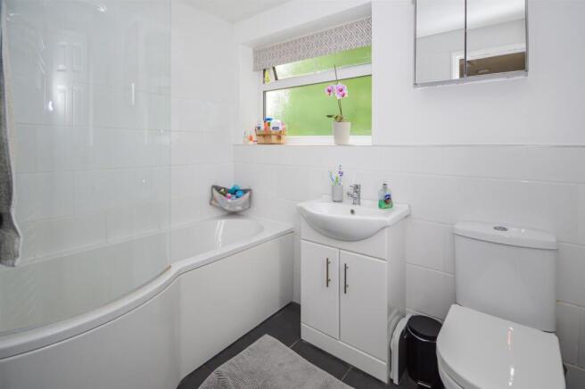 BATHROOM/W.C.