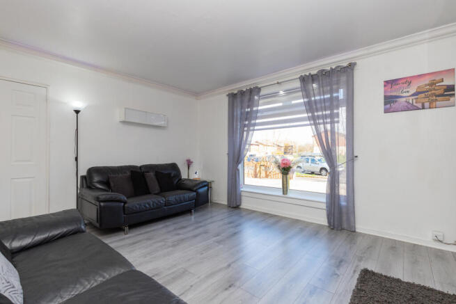 26 whiteford drive, Paisley pa2 7hb 2L-25