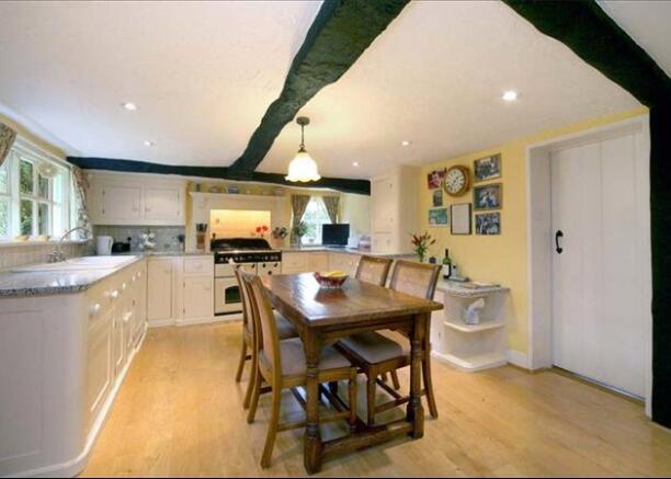 Kitchen/Breakfast