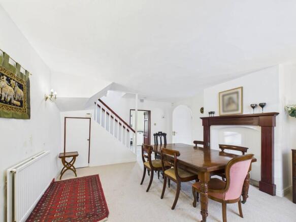3 bed Terraced for sale Image 4