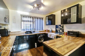 21, Rossefield Grove, Bramley, Leeds LS13 3RY