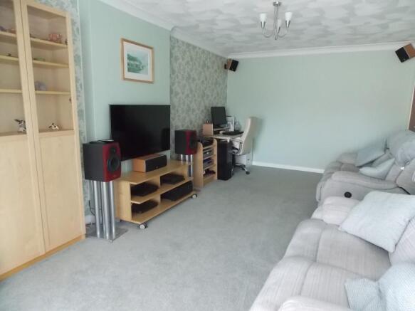 Lounge/dining room
