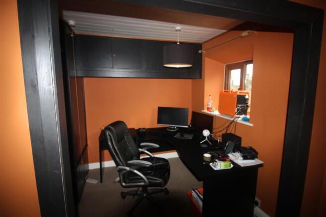 Occasional Bedroom /