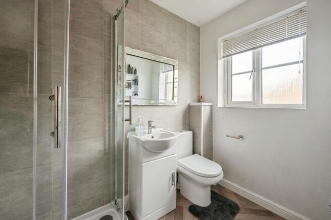 4 bed Detached for sale Image 8