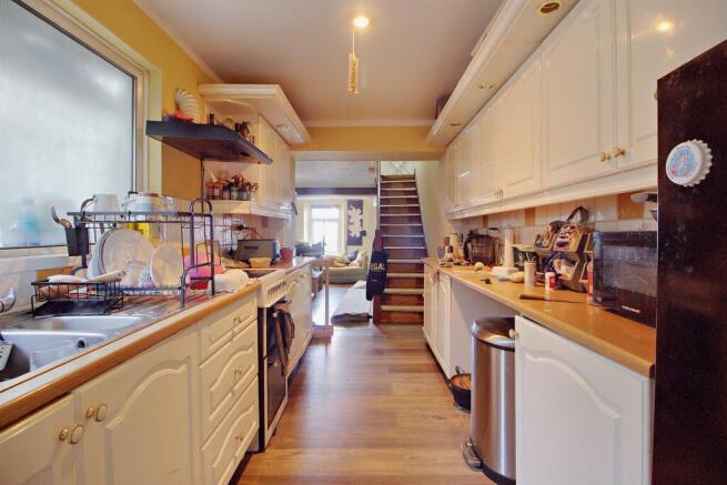 8582451-interior05-800.jpg