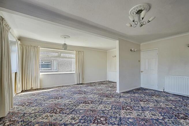 3 bed Semi-Detached for sale Image 6
