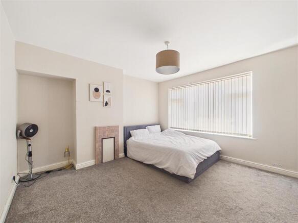 2 bed Terraced for sale Image 6