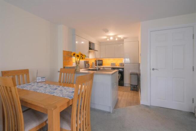 2 bed Duplex for sale Image 4