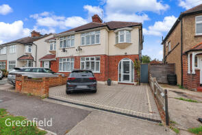 40, Oakleigh Avenue, Surbiton KT6 7PX