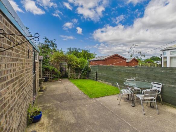 2 bed Semi-Detached for sale Image 8