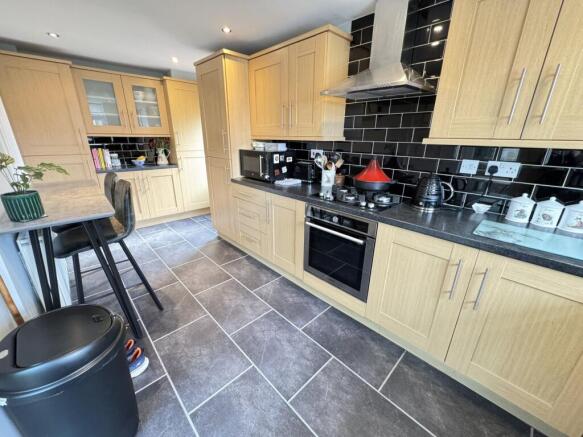 Hazelwood Grove, Willenhall photo 4