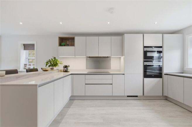 4 bed Detached for sale Image 10