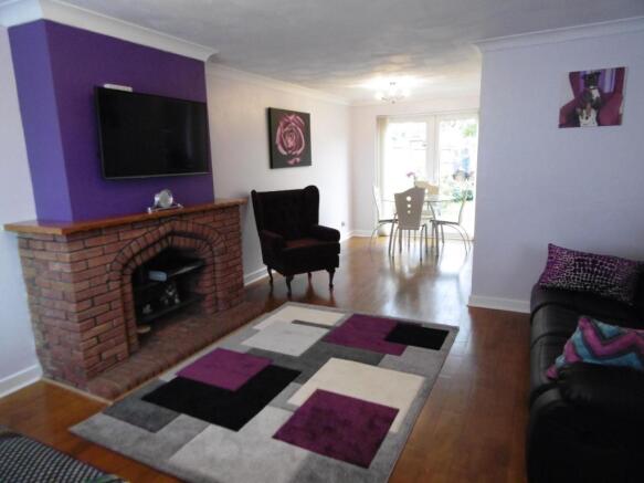 Lounge/Dining Room