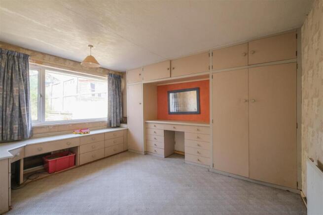 3 bed Semi-Detached Bungalow for sale Image 10