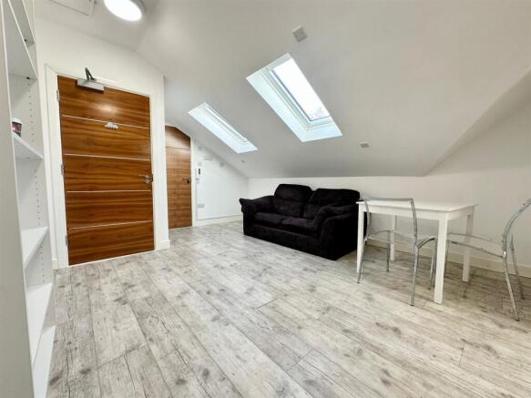 WhatsApp Image 2025-12-19 at 12.51.40 (3).jpeg