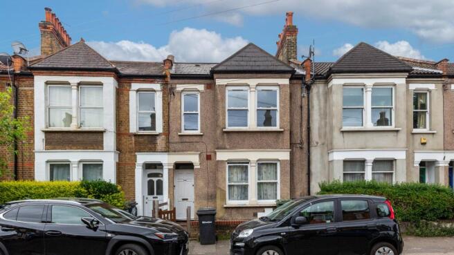 Flat B, 158 Leahurst Road, Hither Green, London, SE13 5NL