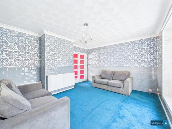 3 bed Semi-Detached for sale Image 4