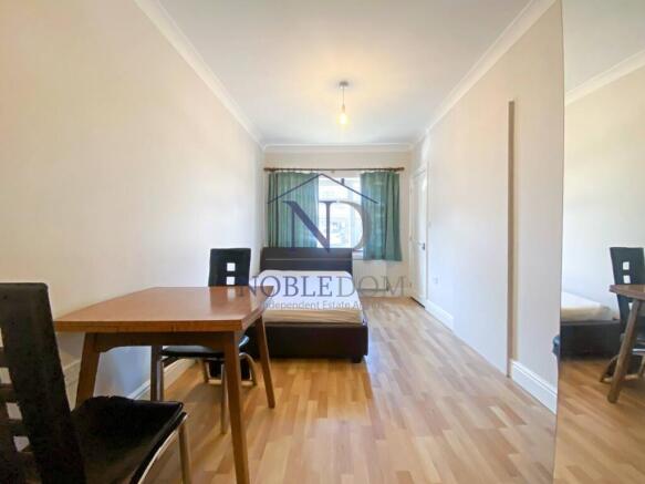 SELF-CONTAINED STUDIO FLAT IN HOUNSLOW